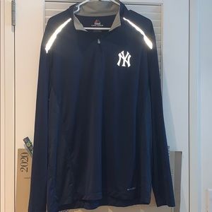 Men’s navy Yankees pullover
